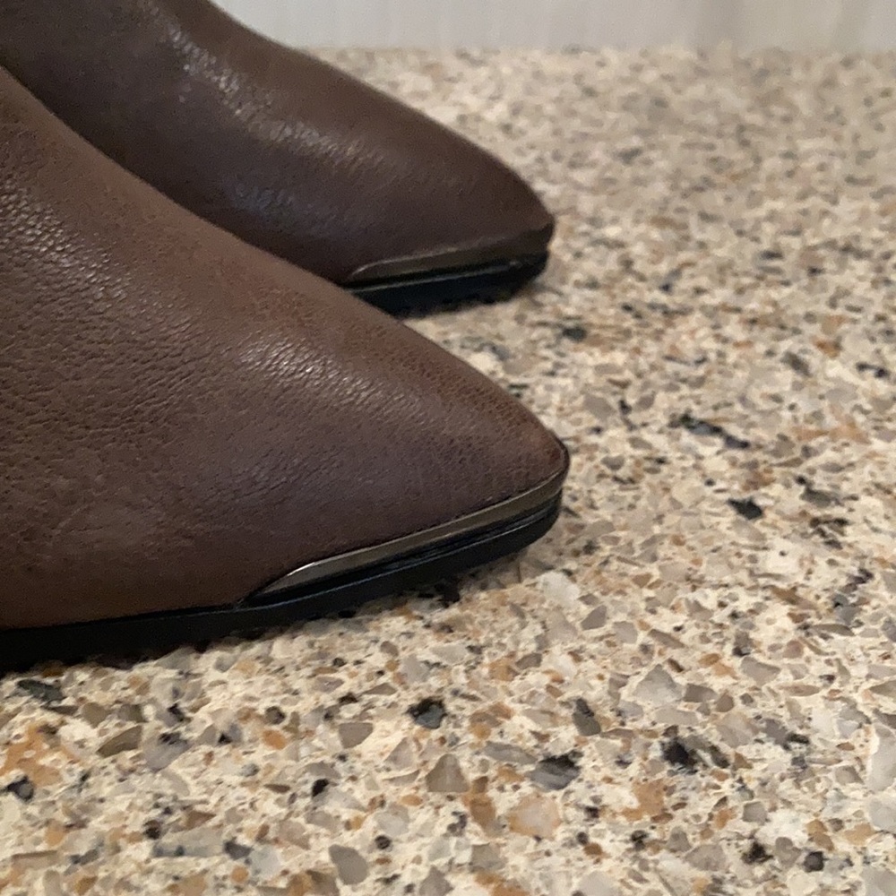 7.5 Women’s Vince Camuto Amori Bootie - Picture 5 of 10